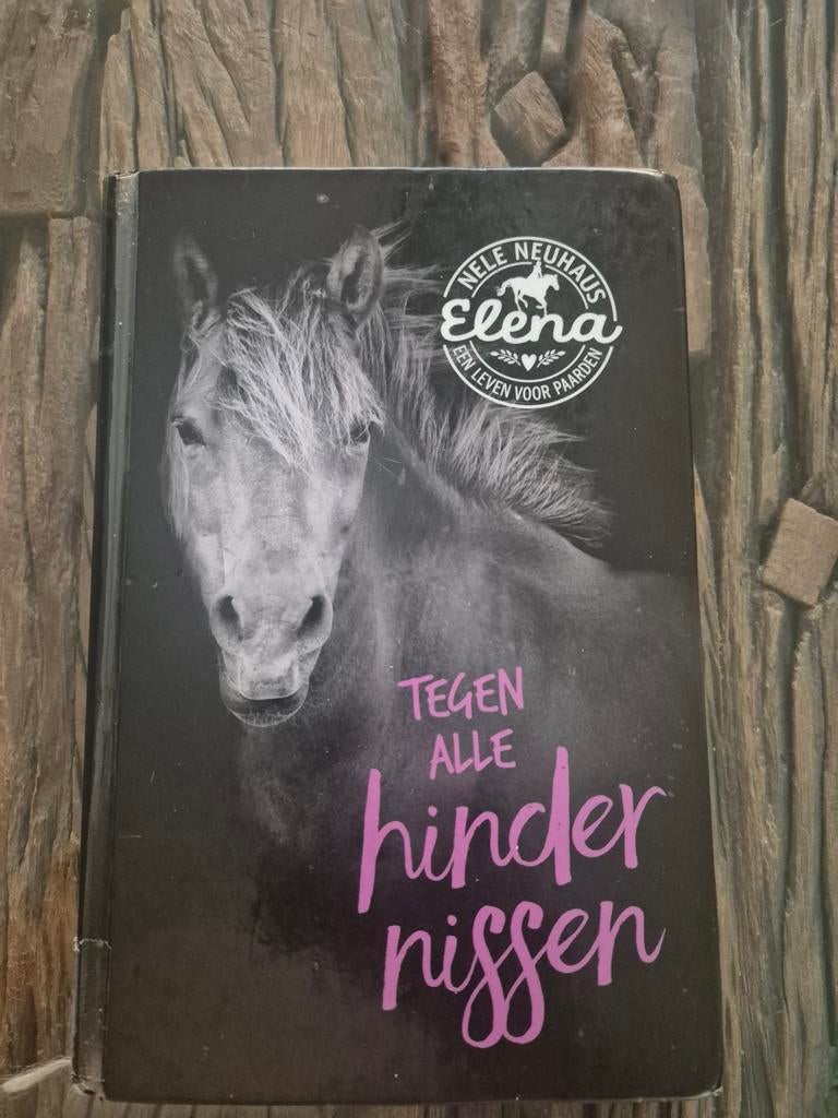 Elena een leven voor paarden. Tegen alle hindernissen., Boeken, Ophalen, Gelezen