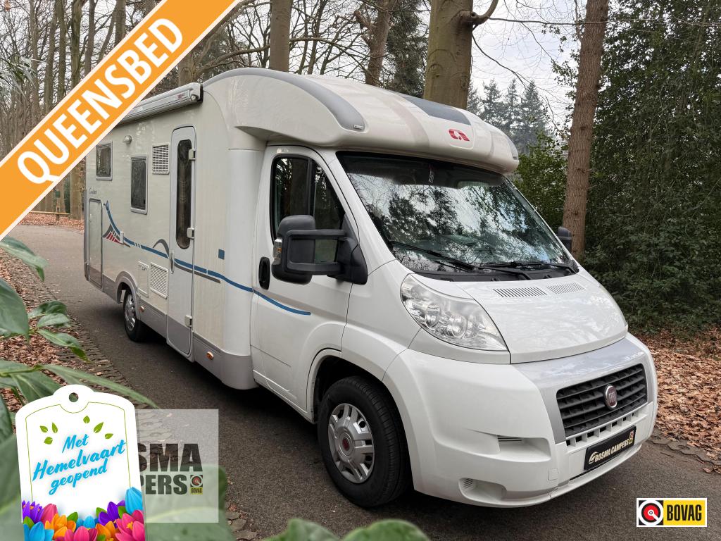 Adria Coral S 690 SP Queensbed Airco Garage 2009, Caravans en Kamperen, Campers, Koelkast, Ringverwarming, Fiat, Airbags