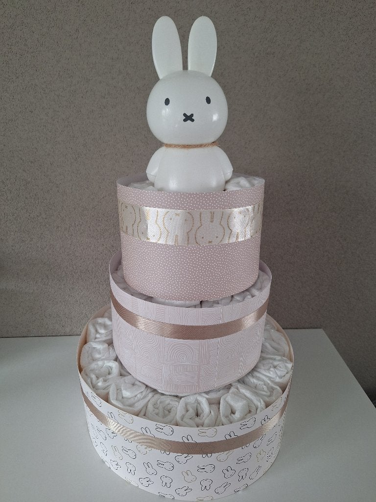 Drielaags Nijntje luiertaart - Nijntjes in beige, Ophalen of Verzenden, Nieuw, Kraamcadeau