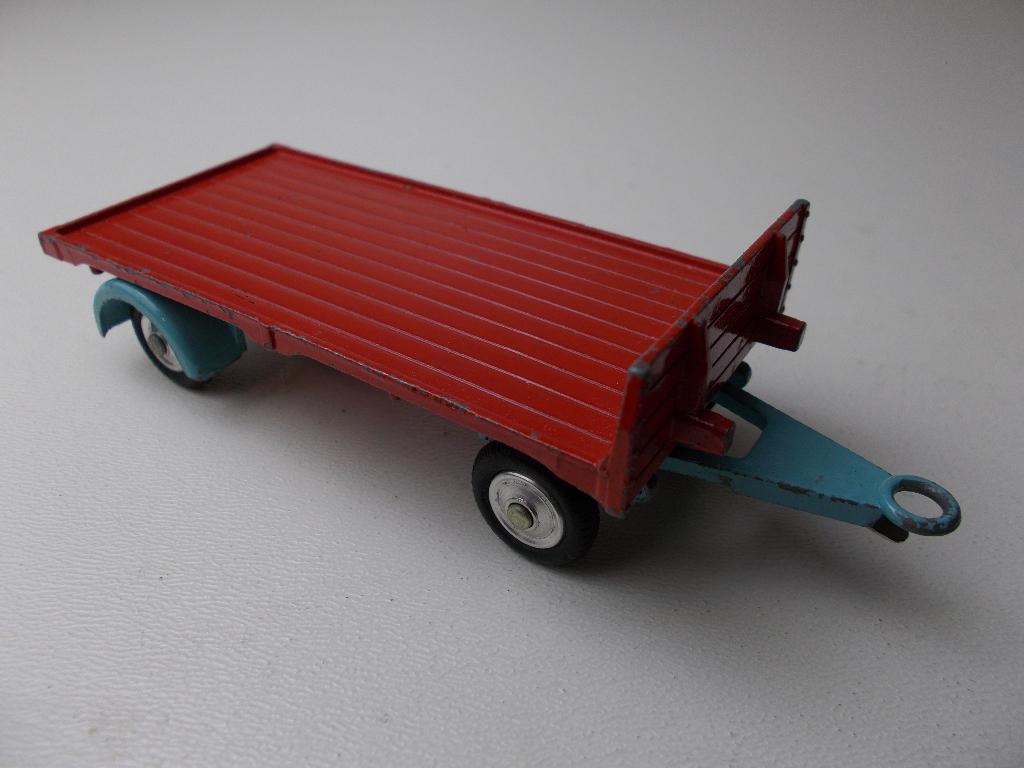 1962 Corgi Toys 101 CHIPPERFIELDS CIRCUS  PLATFORM TRAILER., Ophalen of Verzenden, Zo goed als nieuw, Bus of Vrachtwagen, Corgi