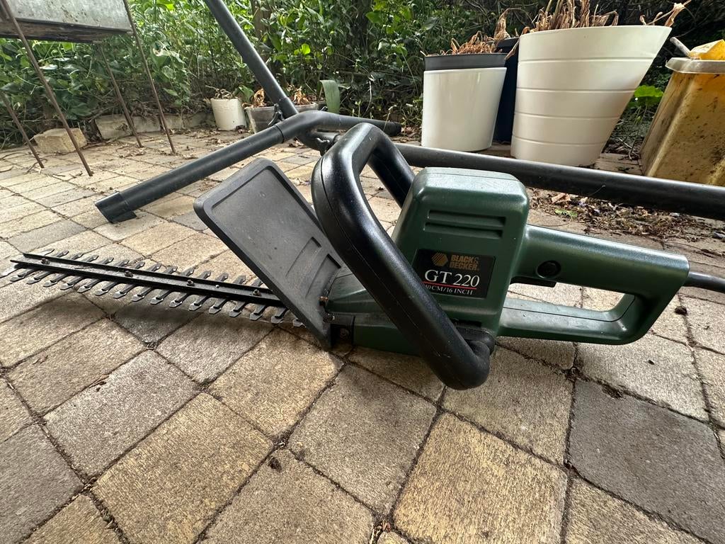 Black & Decker heggenschaar electrisch GT220, Ophalen, Gebruikt, Elektrisch