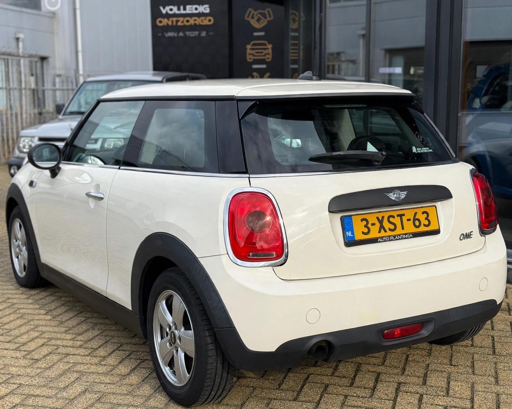 MINI One 1.2 Salt 102PK | Zeer Nette Staat | NL AUTO | NAP |, Voorwielaandrijving, Stof, Gebruikt, 4 stoelen