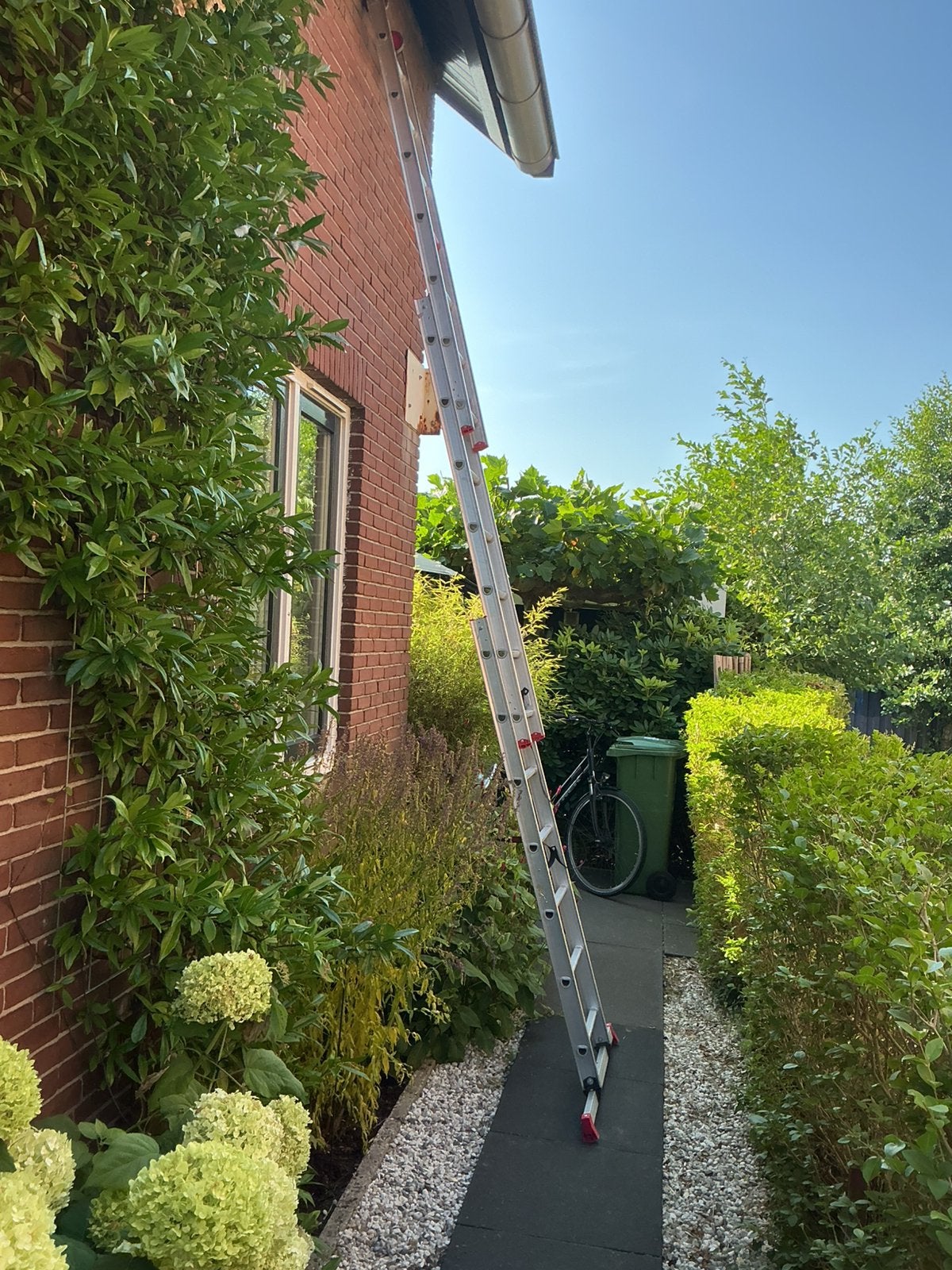 Altrex ladder, Doe-het-zelf en Verbouw, Ladders en Trappen, Ophalen, Zo goed als nieuw, 4 meter of meer