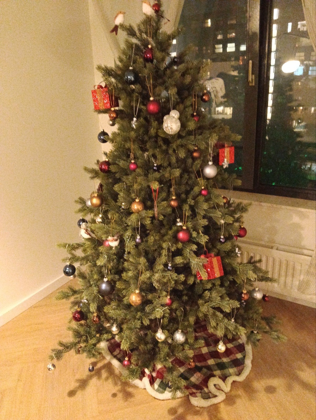 Christmas tree with ornaments, Ophalen of Verzenden