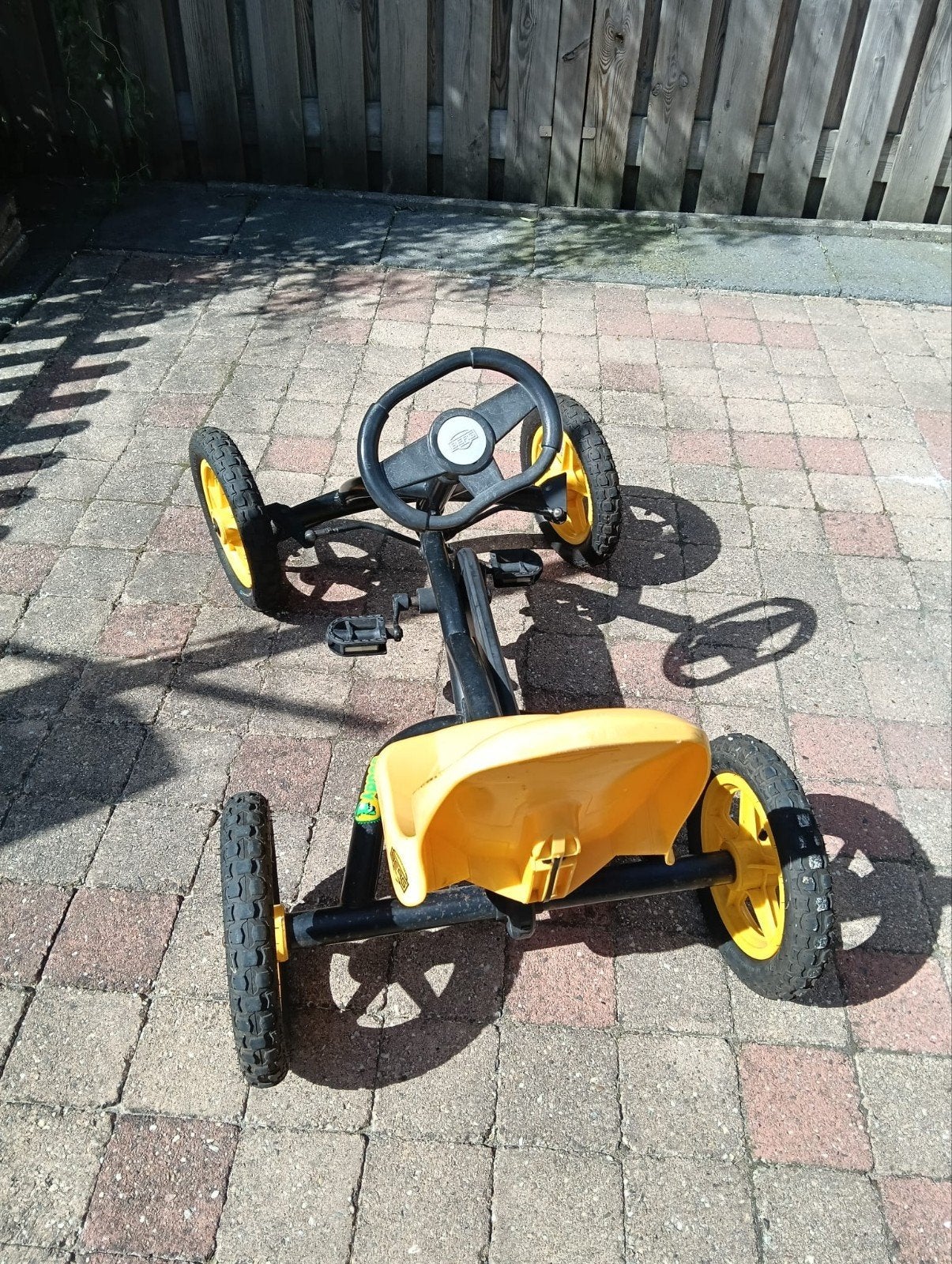 Bergskelter Buddy zwart geel
