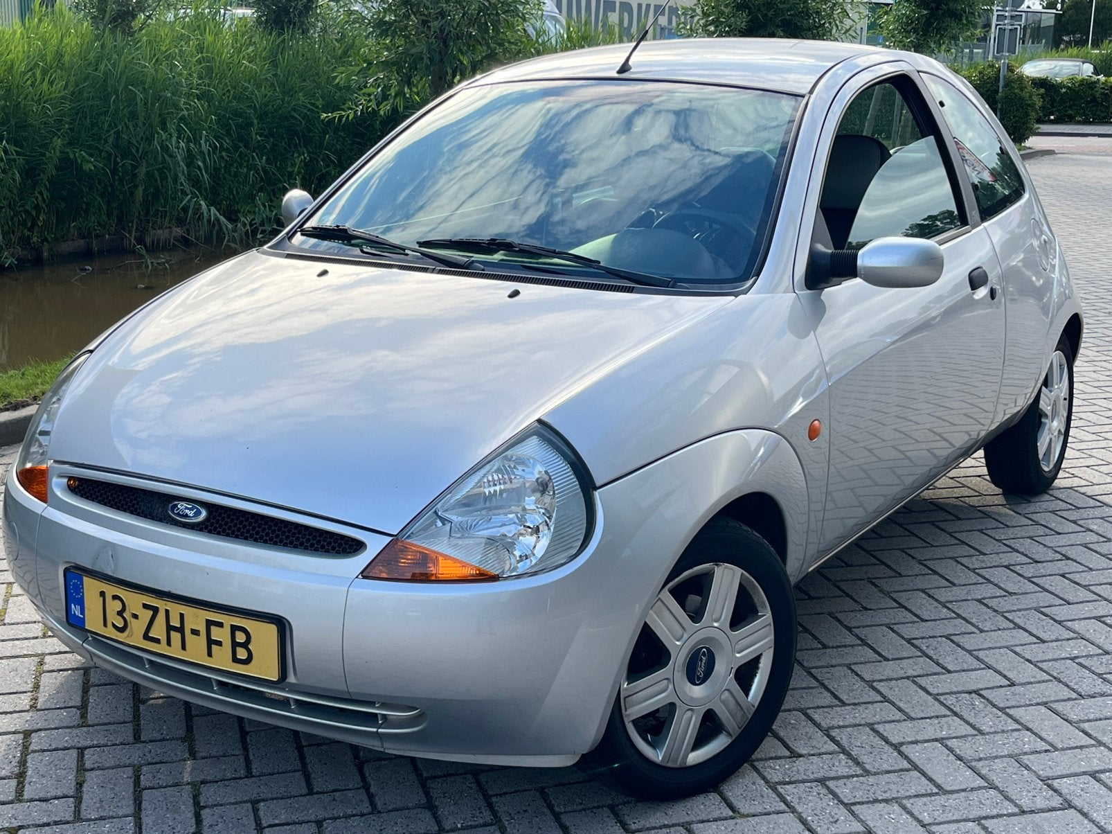 Ford Ka 1.3 I 51KW 2008 Grijs / AIRCO / LM VELGEN / KOOPJE**, Voorwielaandrijving, 1299 cc, 15 km/l, 31 €/maand