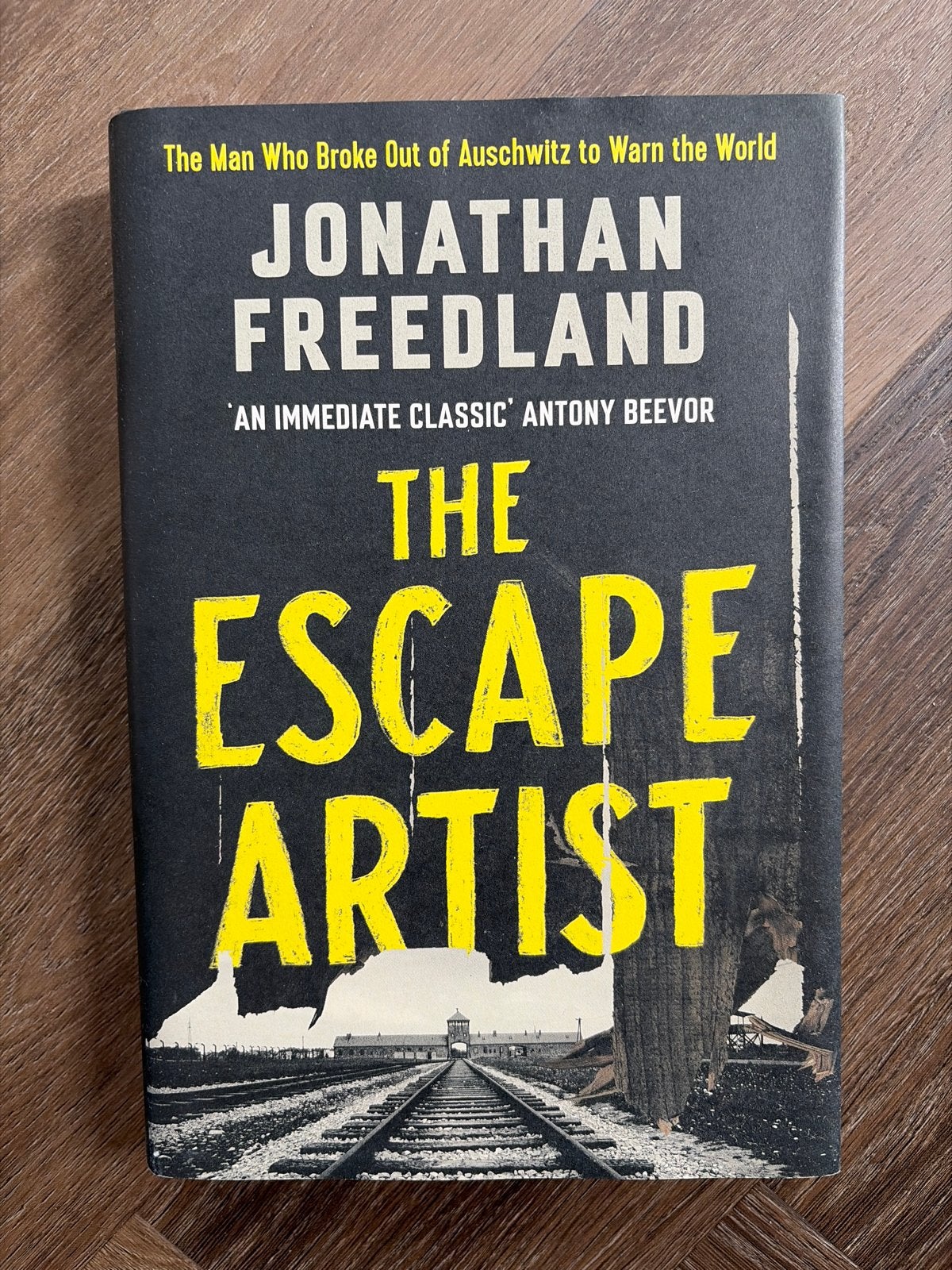 The Escape Artist - Jonathan Freedland (Engels), Ophalen of Verzenden, Tweede Wereldoorlog, Zo goed als nieuw, Overige onderwerpen