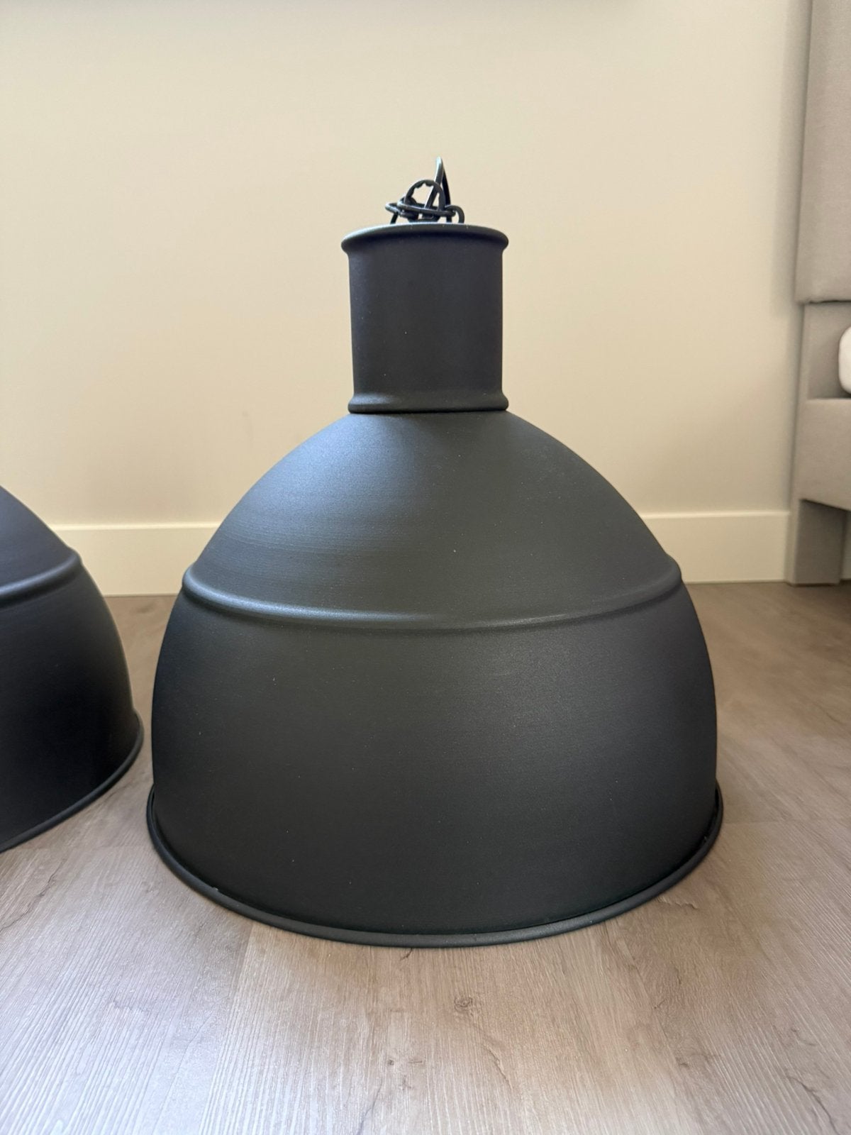 2 stuks grijze Karwei TYGO hanglampen, Zo goed als nieuw, Industrieel, landelijk, Metaal, E27 (groot)