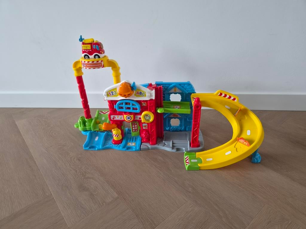 Toet Toet Auto Brandweerkazerne, Ophalen, Gebruikt