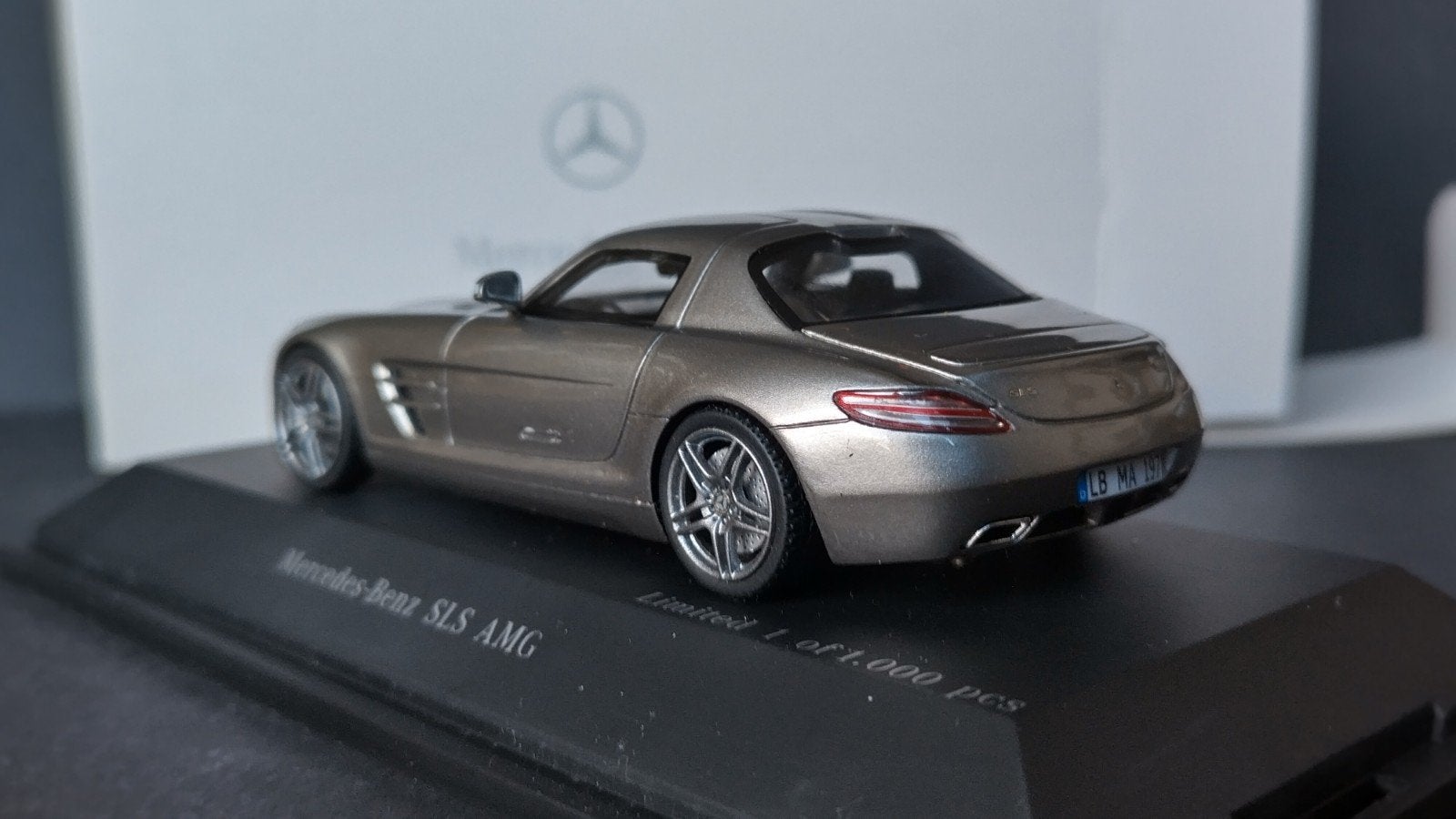 Mercedes Benz SLS 1:43 Spark Pol, Overige merken, Auto, Verzenden, .