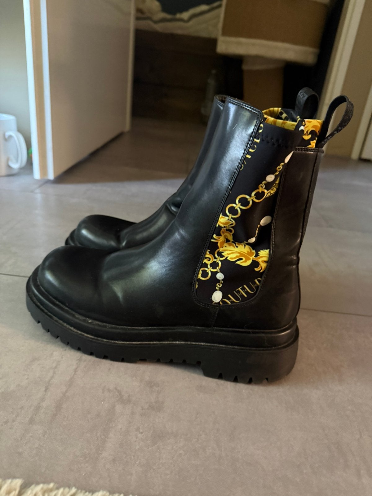 Versace laarzen dames, Ophalen, Zo goed als nieuw, Meisje, Laarzen
