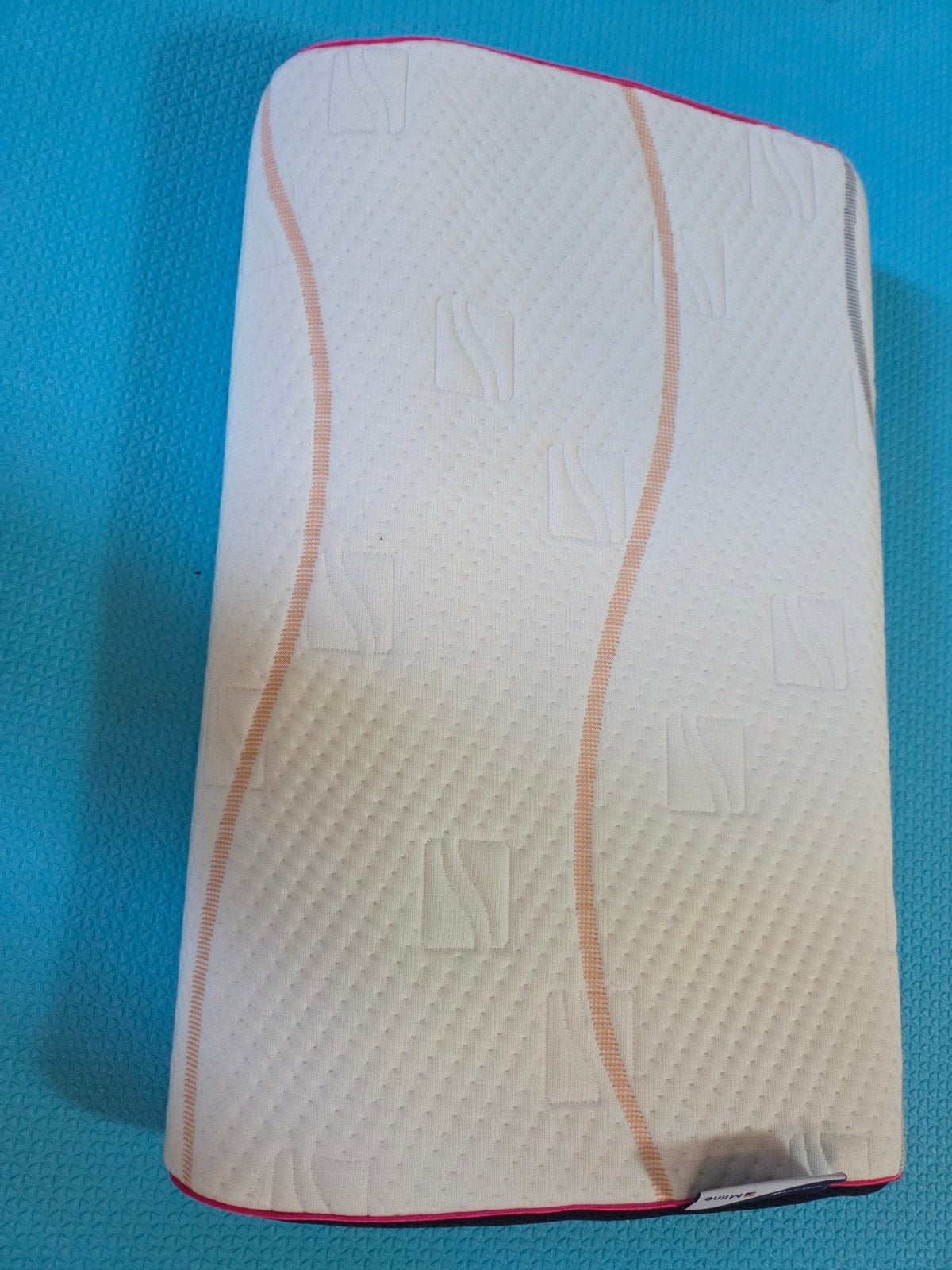 M-line Pillow You hoofdkussen, Ophalen, Zo goed als nieuw, Eenpersoons, 70 cm of minder