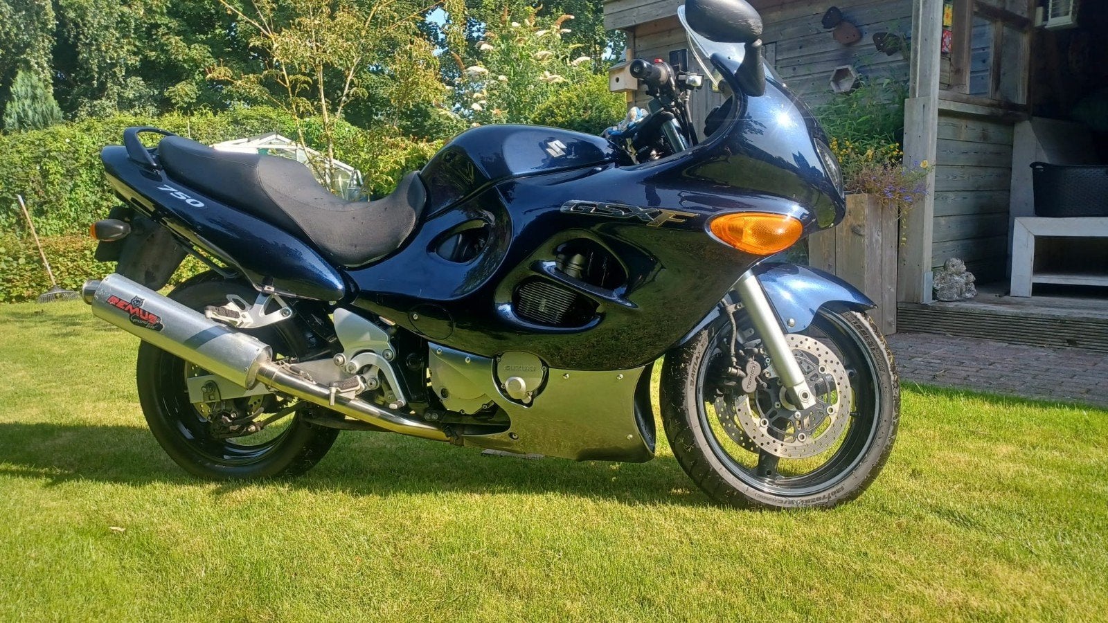 Suzuki GSXF 750, Motoren, 750 cc, Sportuitlaat, 4 cilinders, Motorrijbewijs A