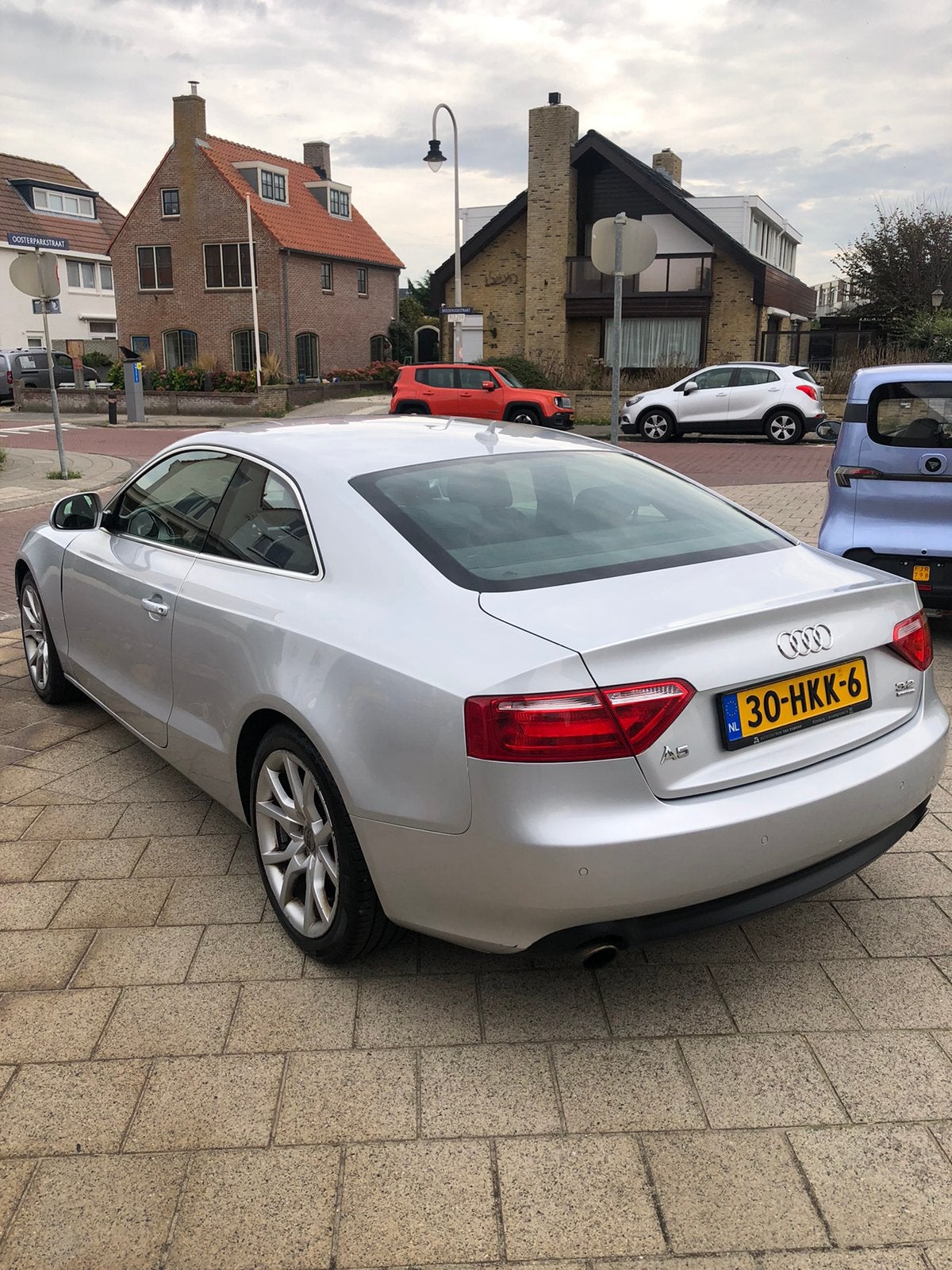 Foto 8 van Audi A5 Coupé 3,2 FSI Quattro Autom/ Leer 266 PK !!!