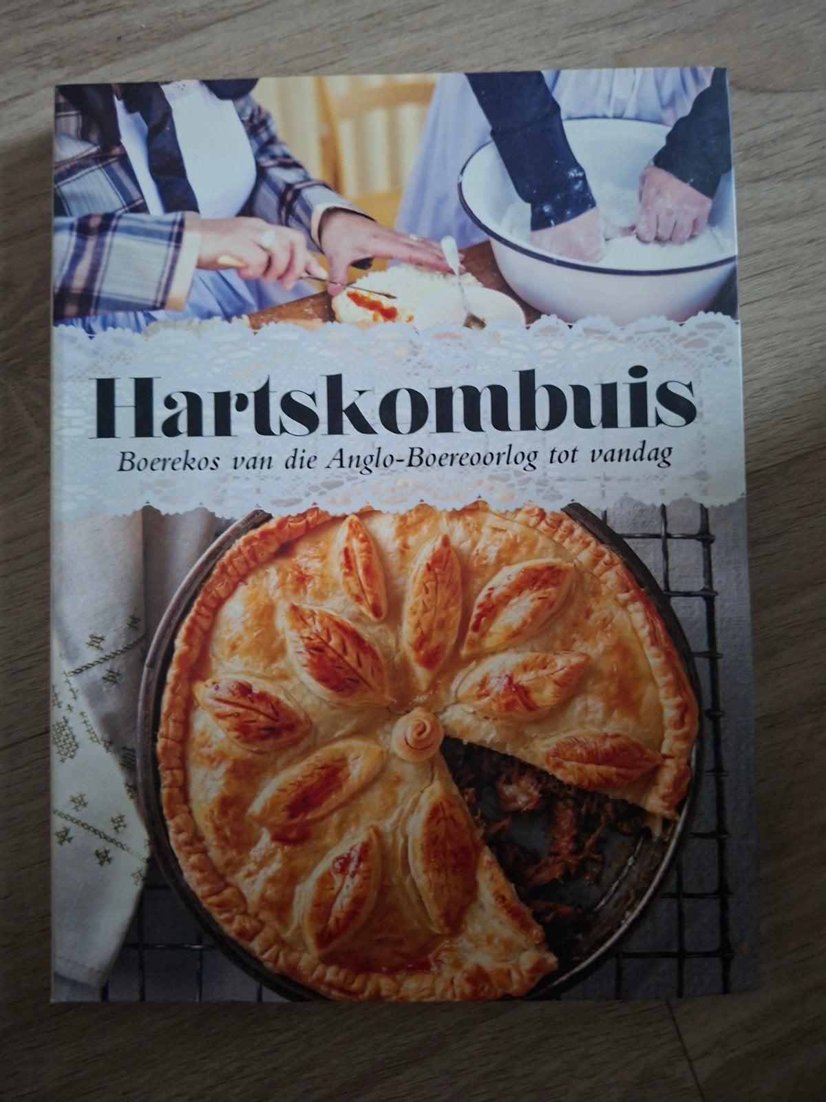 HartsKombuis: Boerekos uit Zuid-Afrika (Zuid-Afrikaans), Boeken, Ophalen of Verzenden, Zo goed als nieuw, Afrika