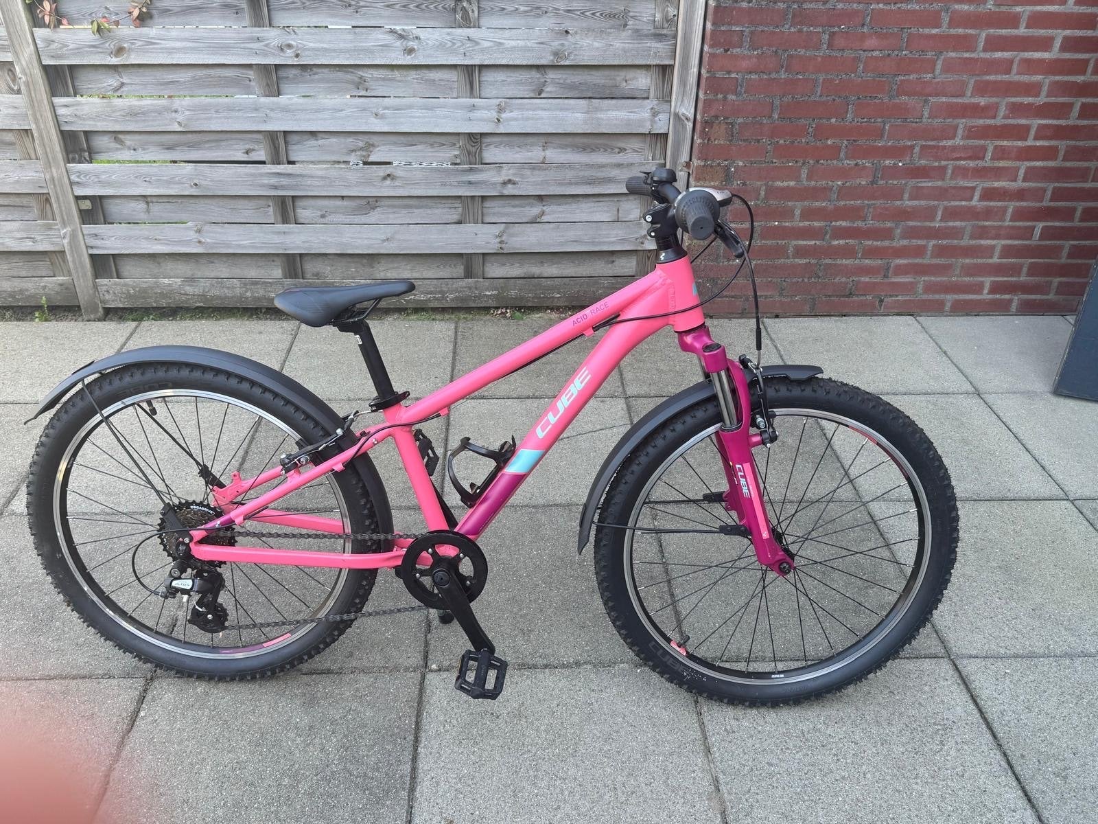CUBE Acid Race 24 inch - Zo goed als nieuw!, Fietsen en Brommers, Ophalen, Zo goed als nieuw, Velgrem, 20 inch of meer