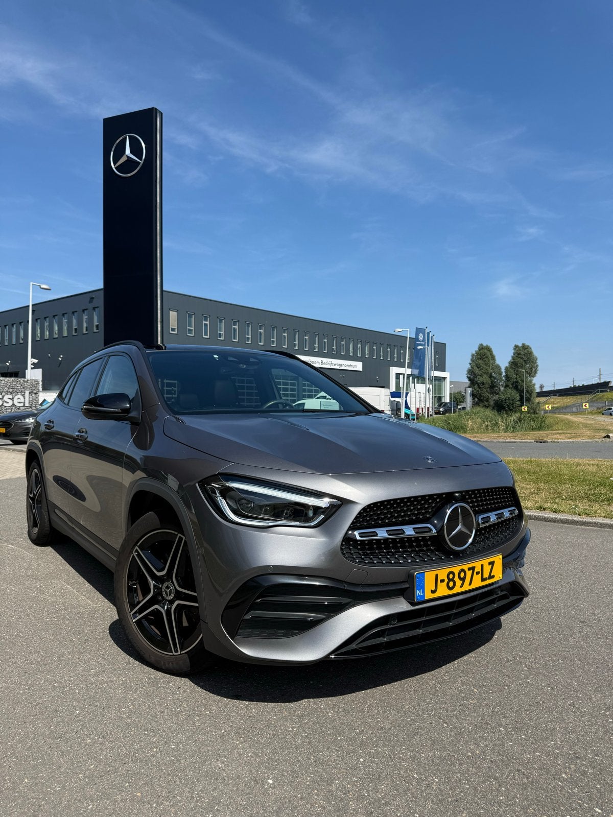 Mercedes-Benz GLA 200 163pk 7G-DCT 2020 Grijs | Origineel NL, 1800 kg, Zwart, 4 cilinders, 163 pk