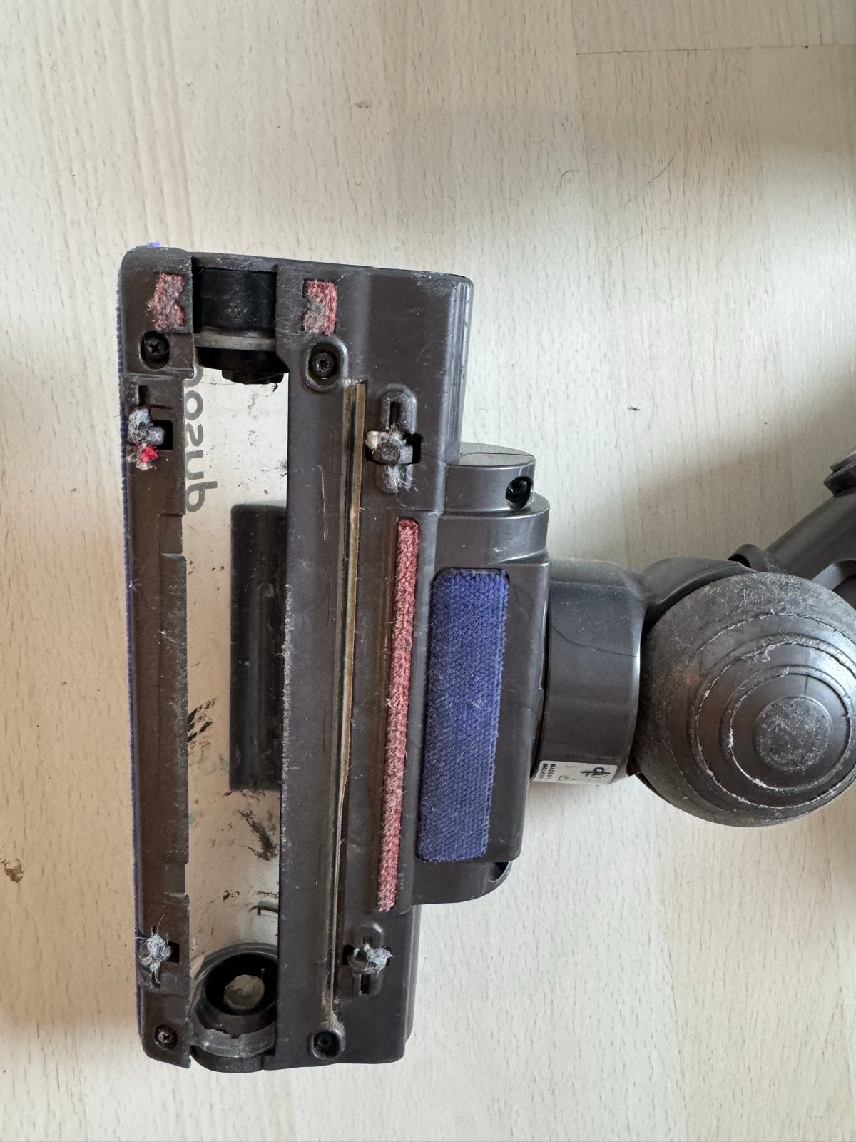 Foto 3 van Dyson V6 Steelstofzuiger - Gebruikt maar functioneel