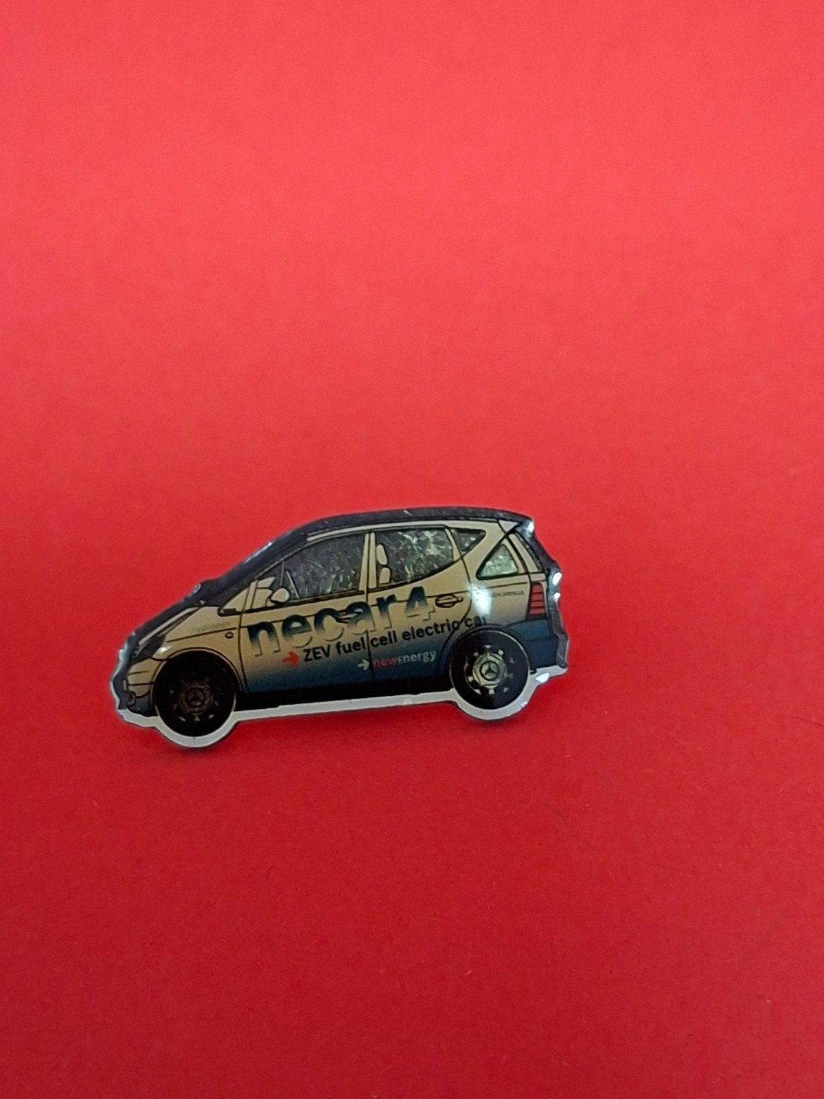 Pin MERCEDES BENZ NECAR 4, Ophalen of Verzenden, Zo goed als nieuw, Transport