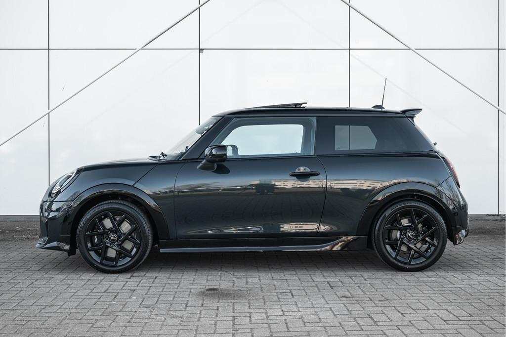 MINI Hatchback Cooper S Automaat / JCW / Pakket XL / 17" Joh, Auto's, Mini, 1998 cc, 4 cilinders, Met garantie (alle), 4 stoelen