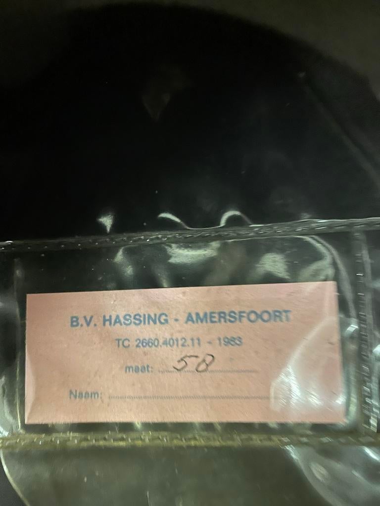 Vintage KMAR plattepet - Maat 58 - B.V. Hassing Amersfoort, Ophalen of Verzenden, Zo goed als nieuw