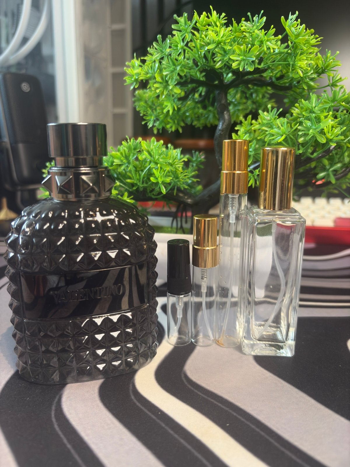 Valentino - Uomo Intense (discontinued) Sample/Decant/Tester, Ophalen of Verzenden, Zo goed als nieuw