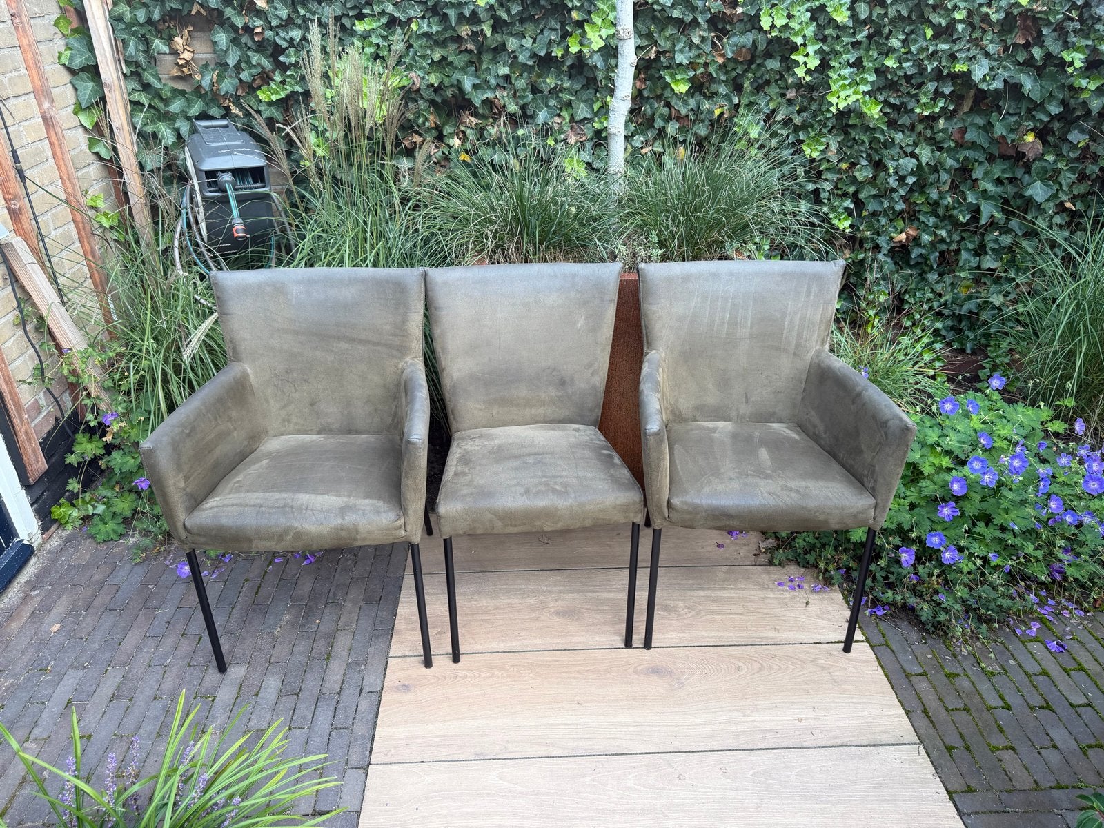 Olijfgroene eetkamerstoelen - 2 met leuning, 1 zonder, Huis en Inrichting, Ophalen, Gebruikt, Overige kleuren, Drie