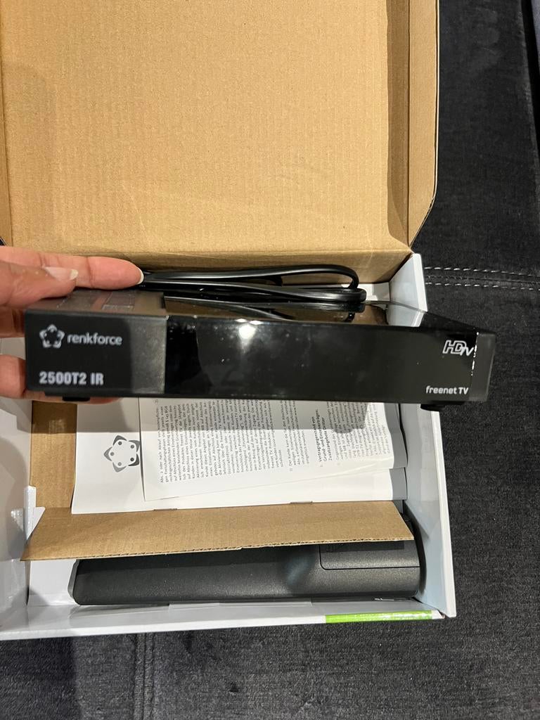 Renkforce 2500T2 IR DVB-T2 Receiver freenet TV, Ophalen of Verzenden, Zo goed als nieuw, Decoder