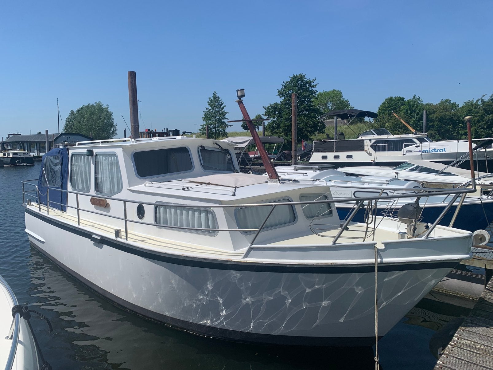 Kajuitboot, Watersport en Boten, Motorboten en Motorjachten, Gebruikt, Staal, Diesel, Binnenboordmotor, Dieptemeter, Kajuitboot
