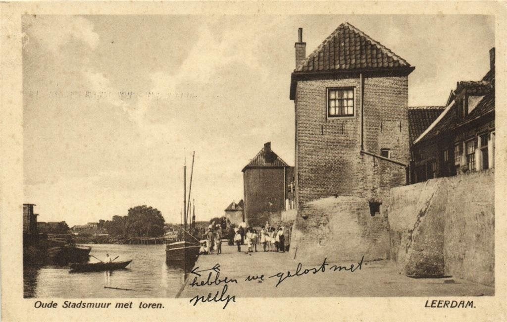 Oude Stadsmuur met toren. - Leerdam. - notitie - ongelopen, Verzenden, 1920 tot 1940, Ongelopen, Utrecht