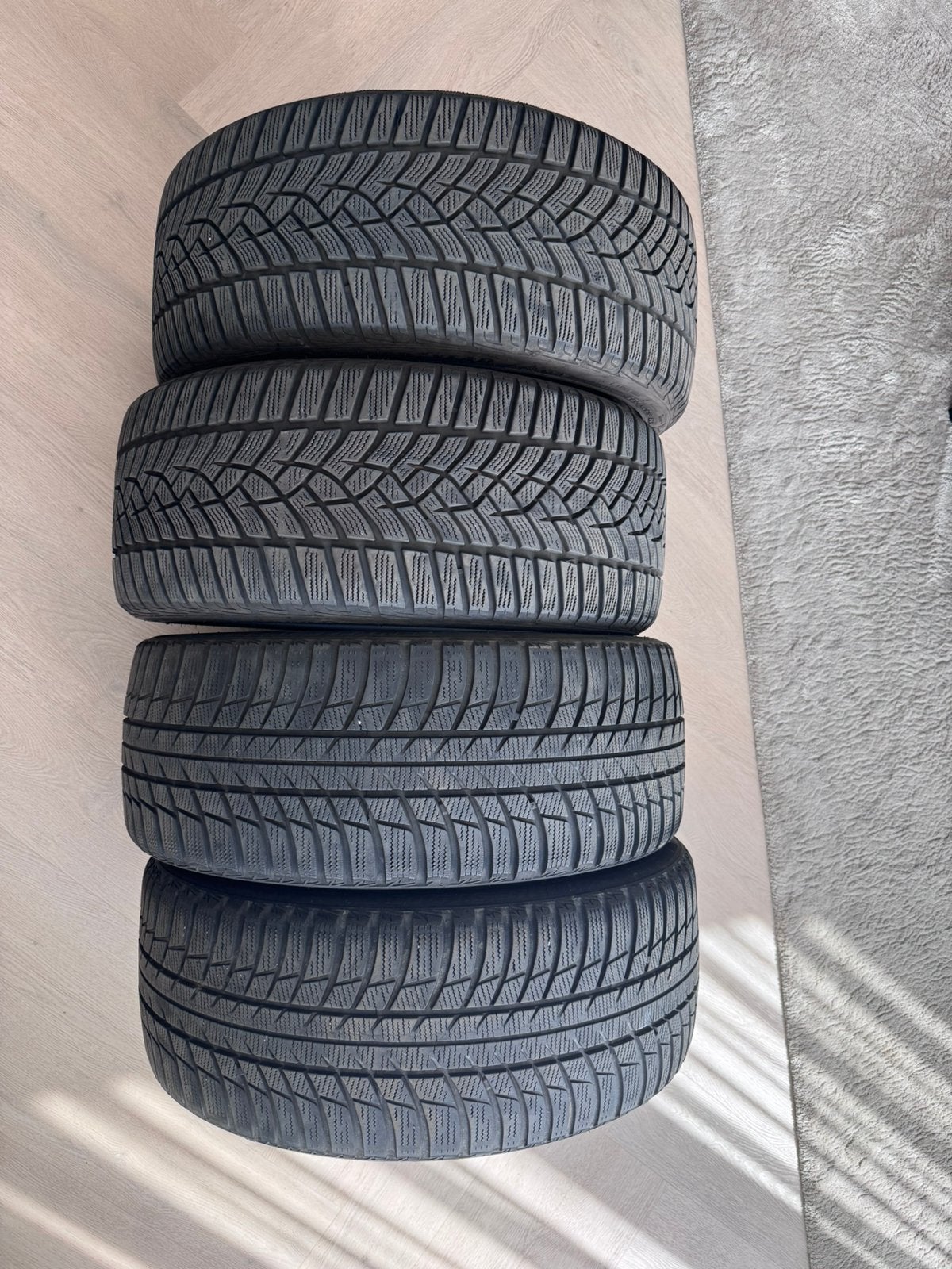 Gebruikte set winterbanden, 2x Bridgestone + 2x GoodYear, Auto-onderdelen, Banden en Velgen, Ophalen, 18 inch, Gebruikt, Winterbanden