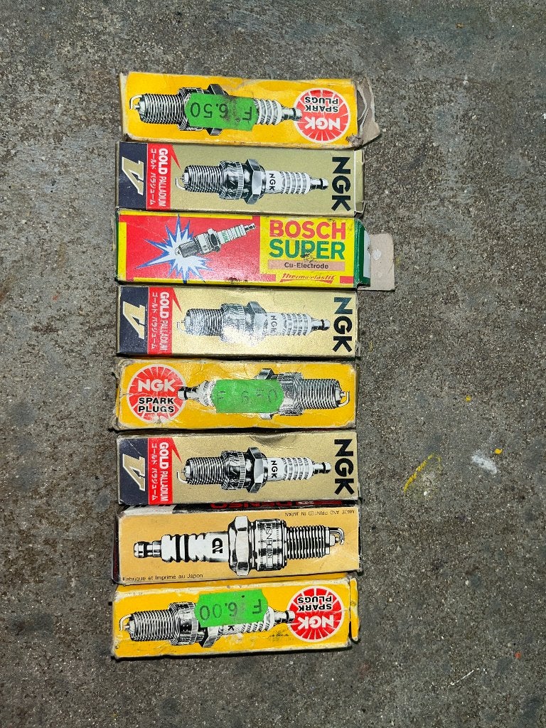 Partij oude bougies Bosch NGK Denso – originele verpakking, Auto-onderdelen, Ophalen of Verzenden, Nieuw