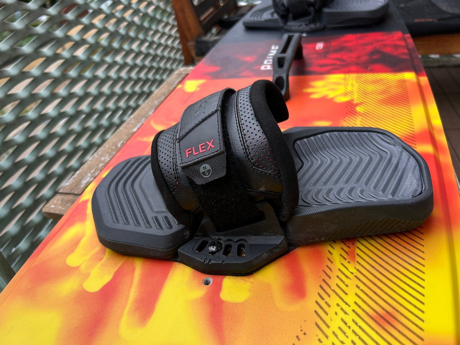 North Flex kitesurf bindingen - maat L/XL, Watersport en Boten, Kitesurfen, Twintip, Binding, Ophalen of Verzenden, Zo goed als nieuw