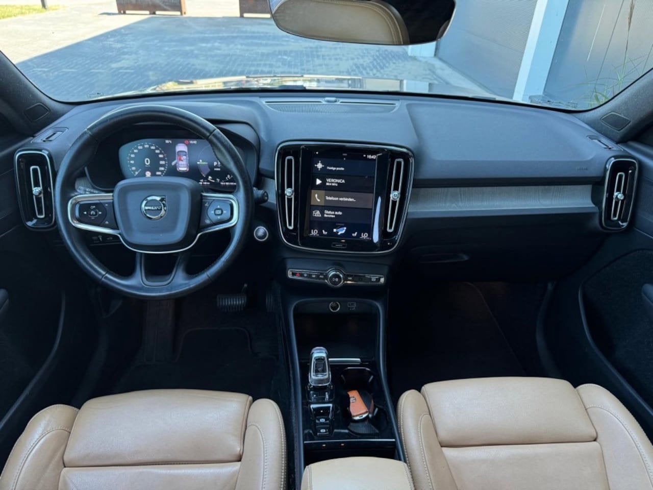 Volvo XC40 T5 Recharge 1.5 PHEV Inscription | Leder | Cruise, Auto's, Volvo, Gebruikt, Met garantie (alle), Automatische klimaatregeling