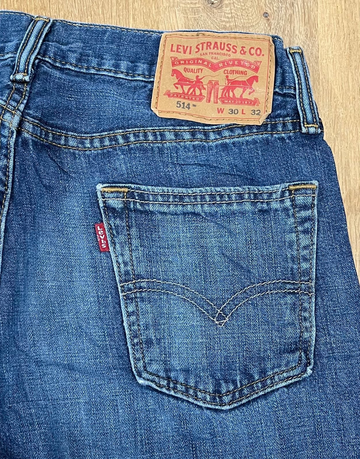 Levi’s 514 straight jeans marineblauw - Maat W30 L32, Ophalen of Verzenden, Zo goed als nieuw, Blauw, W32 (confectie 46) of kleiner