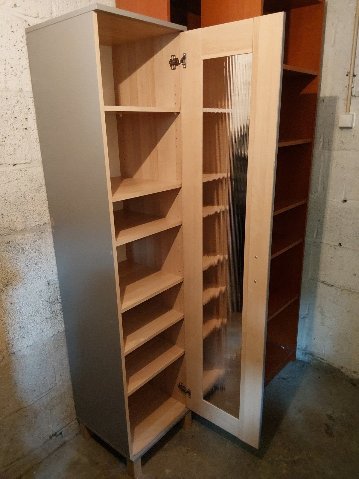 Gratis Ikea kast - met planken - grijs, Ophalen