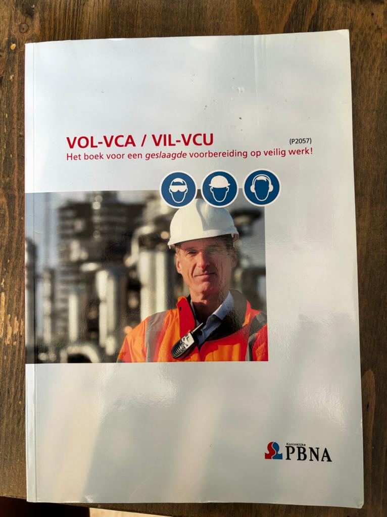 VOL-VCA / VIL-VCU: Het boek voor veilig werk, Boeken, Studieboeken en Cursussen, Ophalen, Gamma, Zo goed als nieuw, Overige niveaus