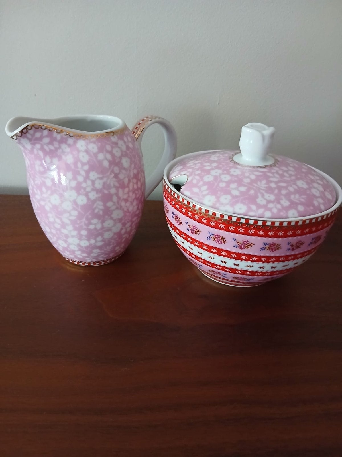 Pip Studio Floral roze suikerpotje & melkkannetje, Ophalen of Verzenden, Zo goed als nieuw, Modern, Porselein
