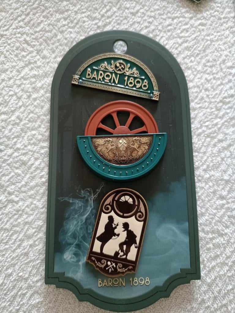 Efteling pin baron, Verzamelen, Efteling, Ophalen of Verzenden, Zo goed als nieuw, Button of Speldje