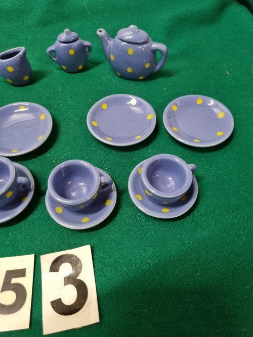 mini servies paars met gele stippen, Ophalen of Verzenden