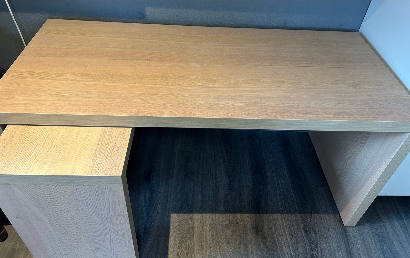 IKEA MALM bureau met uittrekbaar blad 151x65cm, Ophalen, Opbergruimte, Gebruikt, Spaanplaat of MDF