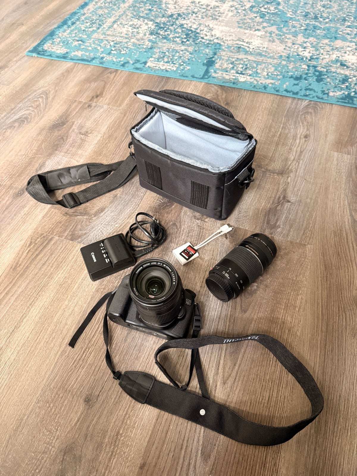 Canon EOS 70D met 2 lenzen en accessoire (zie beschrijving), Spiegelreflex, Canon, Ophalen of Verzenden, Zo goed als nieuw