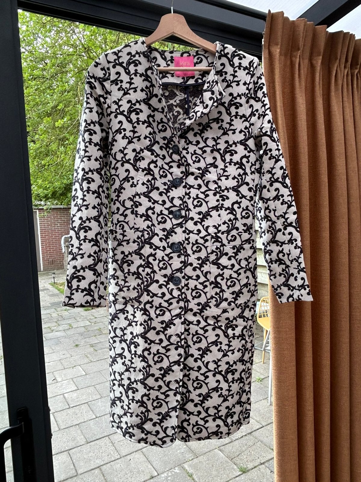 Mooie lange blazer van Kyra & Co, maat 38, Kleding | Dames, Ophalen of Verzenden, Zo goed als nieuw, Maat 38/40 (M)