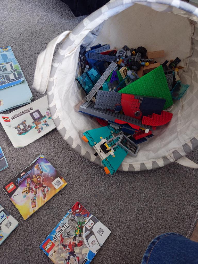 Politiebureau ea lego met boekjes, Overige thema's, Lego, Ophalen of Verzenden, Zo goed als nieuw