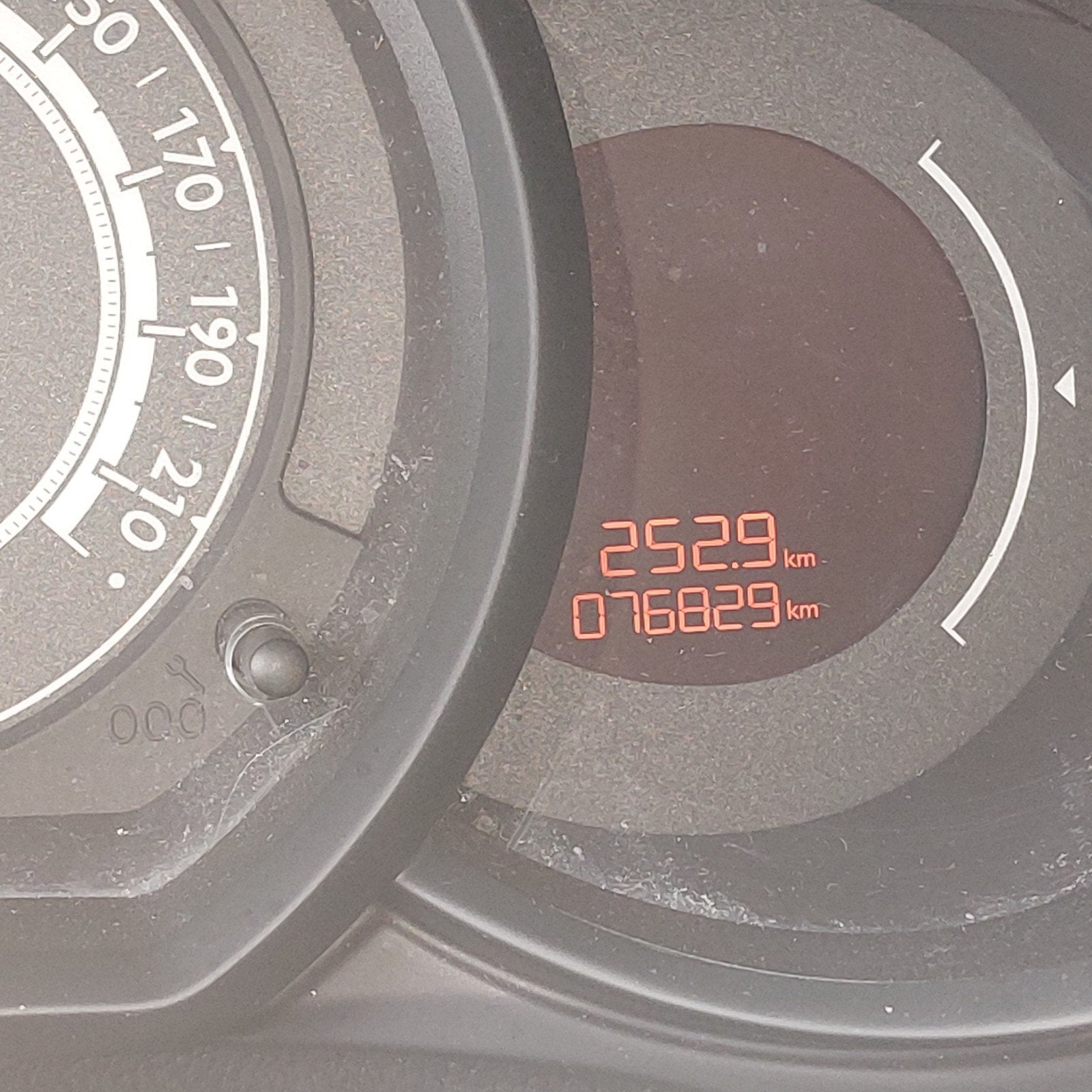 Citroën C3 1.0 I 50KW 2013 Zwart km stand 76829, Voorwielaandrijving, 31 €/maand, 948 kg, 775 kg