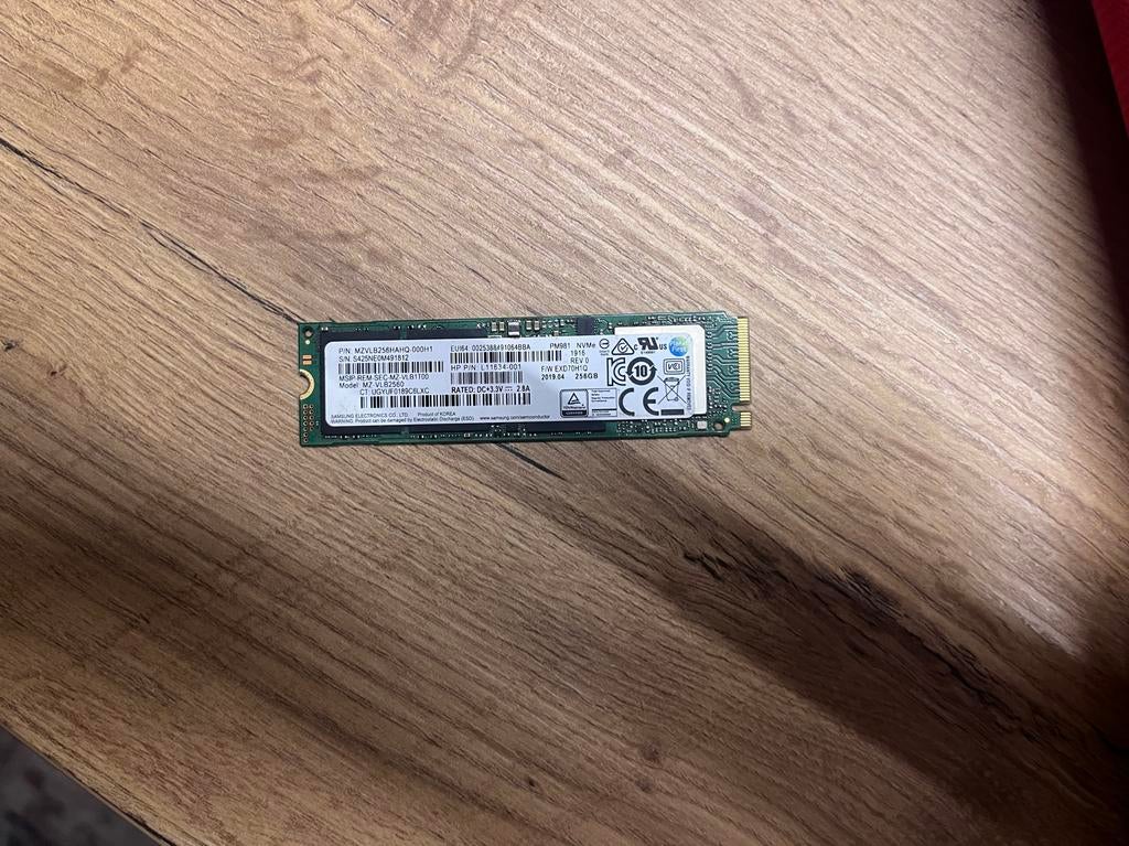 Samsung SSD NVMe 256GB, Computers en Software, Harde schijven, Intern, Gebruikt, Server, SSD