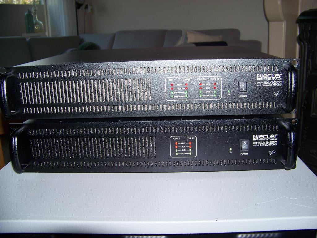 Te koop: 2 professionele Ecler installatieversterkers, Audio, Tv en Foto, Ophalen, Gebruikt, Audio