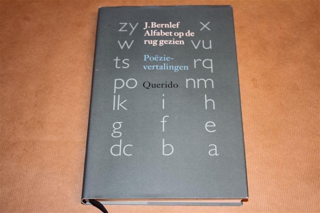 J. Bernlef. Alfabet op de rug gezien. Poëzievertalingen., Boeken, Verzenden, Gelezen