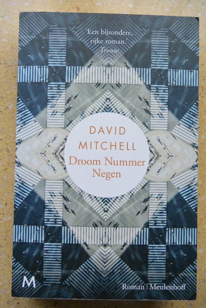 Droom Nummer Negen David Mitchell Roman, Boeken, Gelezen, Europa overig, David Mitchell, Ophalen of Verzenden