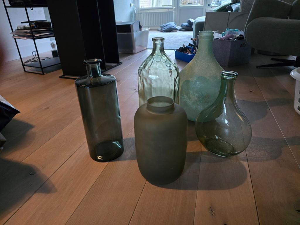 Diverse glazen flessen en vazen - Bieden per stuk, Ophalen of Verzenden
